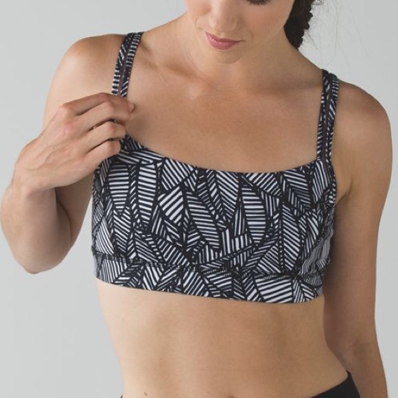 lululemon athletica Tops - LULULEMON straight up bra Banana Leaf black white